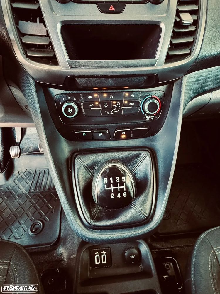 Ford Transit Connect - 20