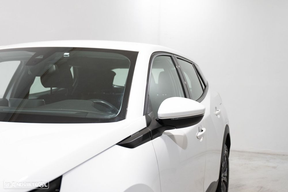 Peugeot 2008 1.2 PureTech Active EAT8 - 6