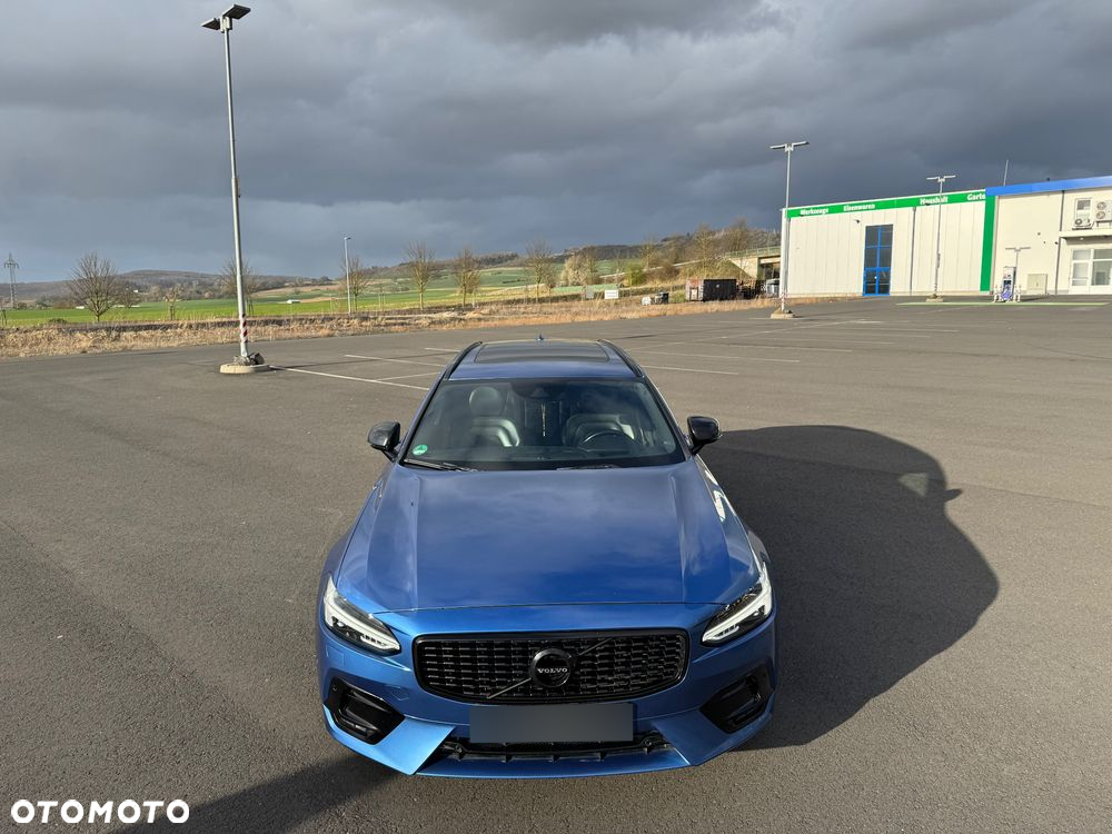 Volvo V90 D4 R-Design - 4