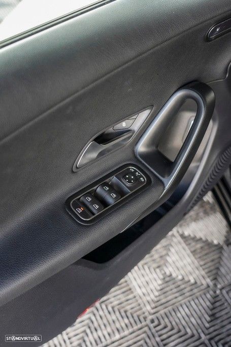 Mercedes-Benz A 250 Limousine e Progressive - 52