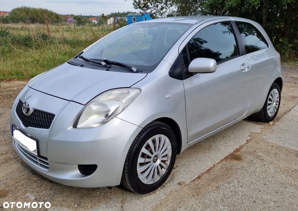 Toyota Yaris - 1