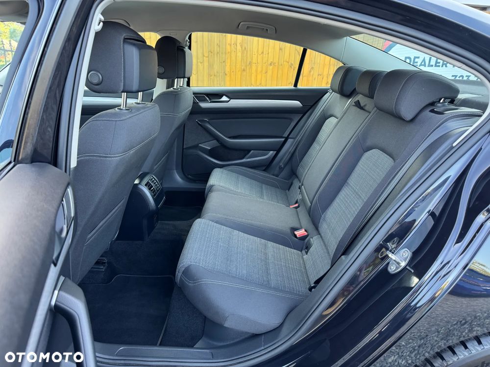 Volkswagen Passat 2.0 TSI Business DSG - 25