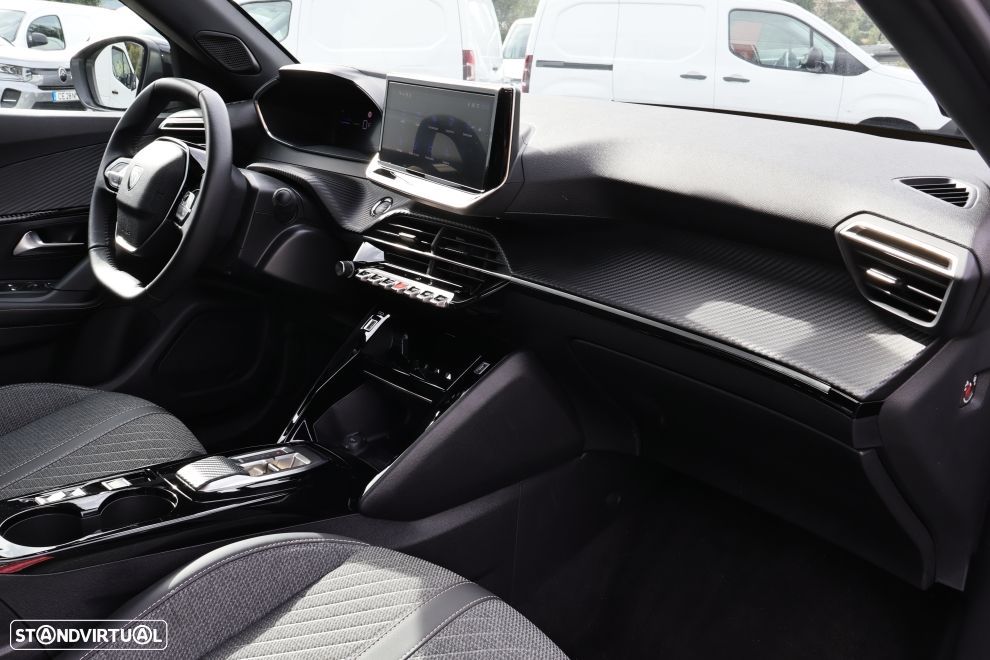 Peugeot e-2008 54 kWh Allure - 14