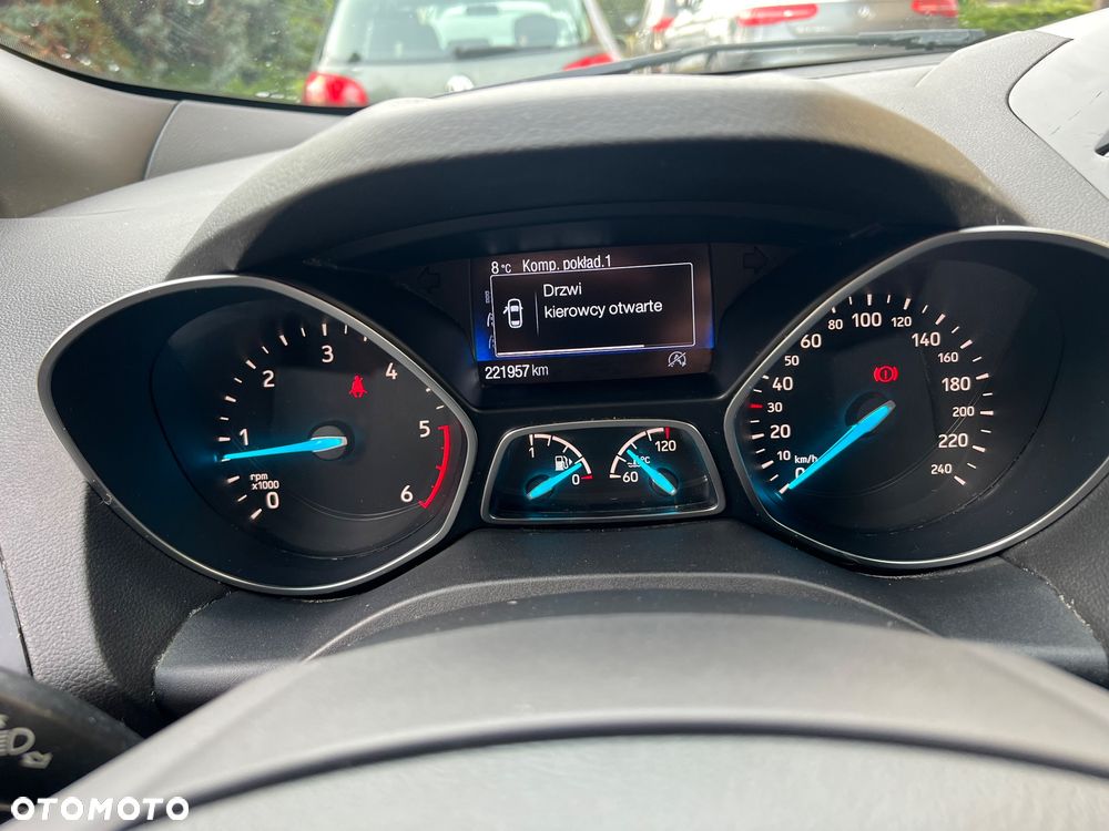 Ford Kuga 1.5 TDCi 2x4 ST-Line - 16