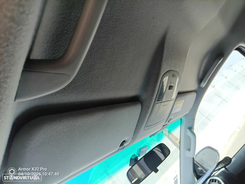 Toyota Hilux 2.4 D-4D 2WD CD Tracker - 27