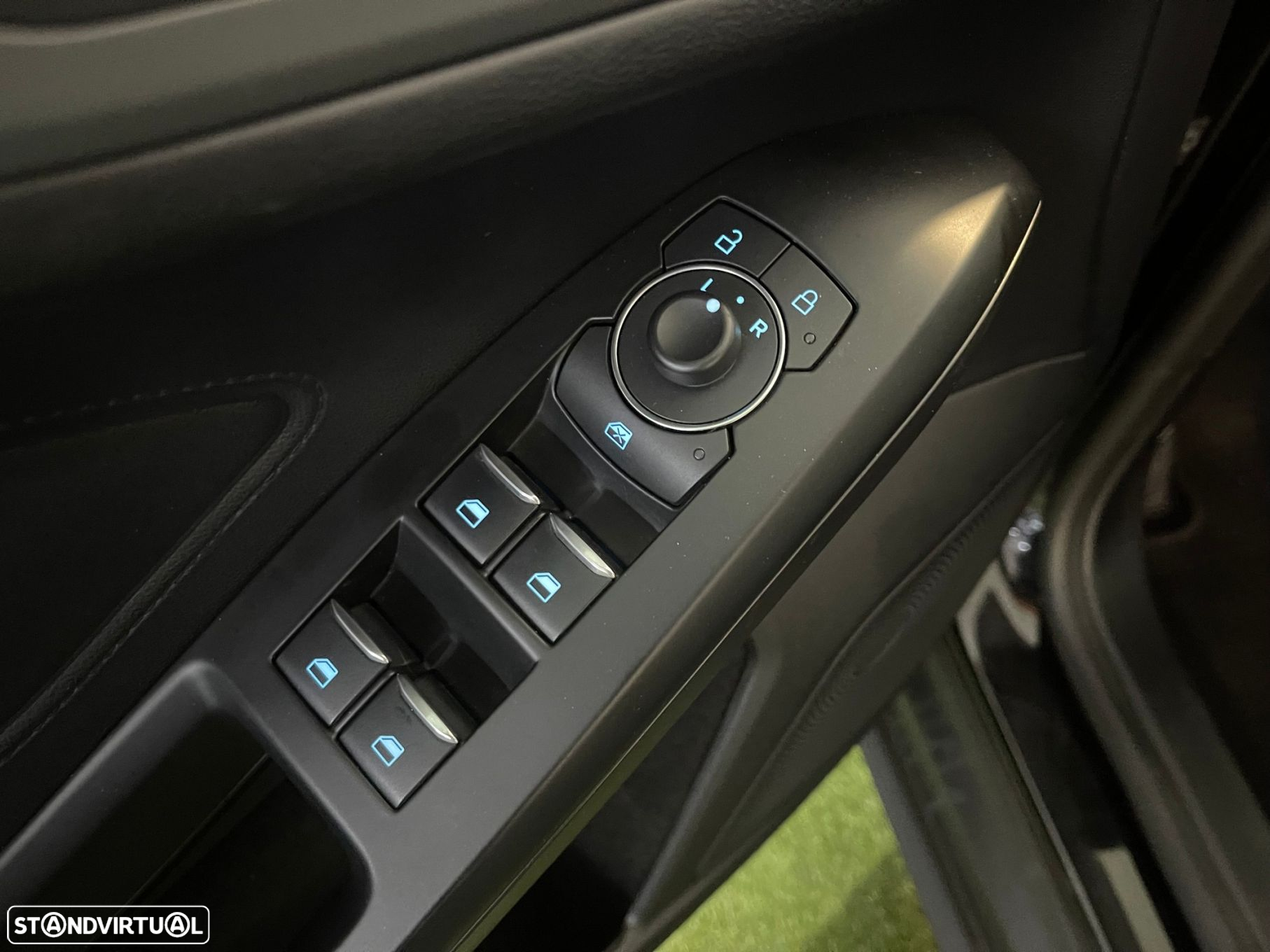 Ford Focus SW 1.5 TDCi EcoBlue Connected - 26