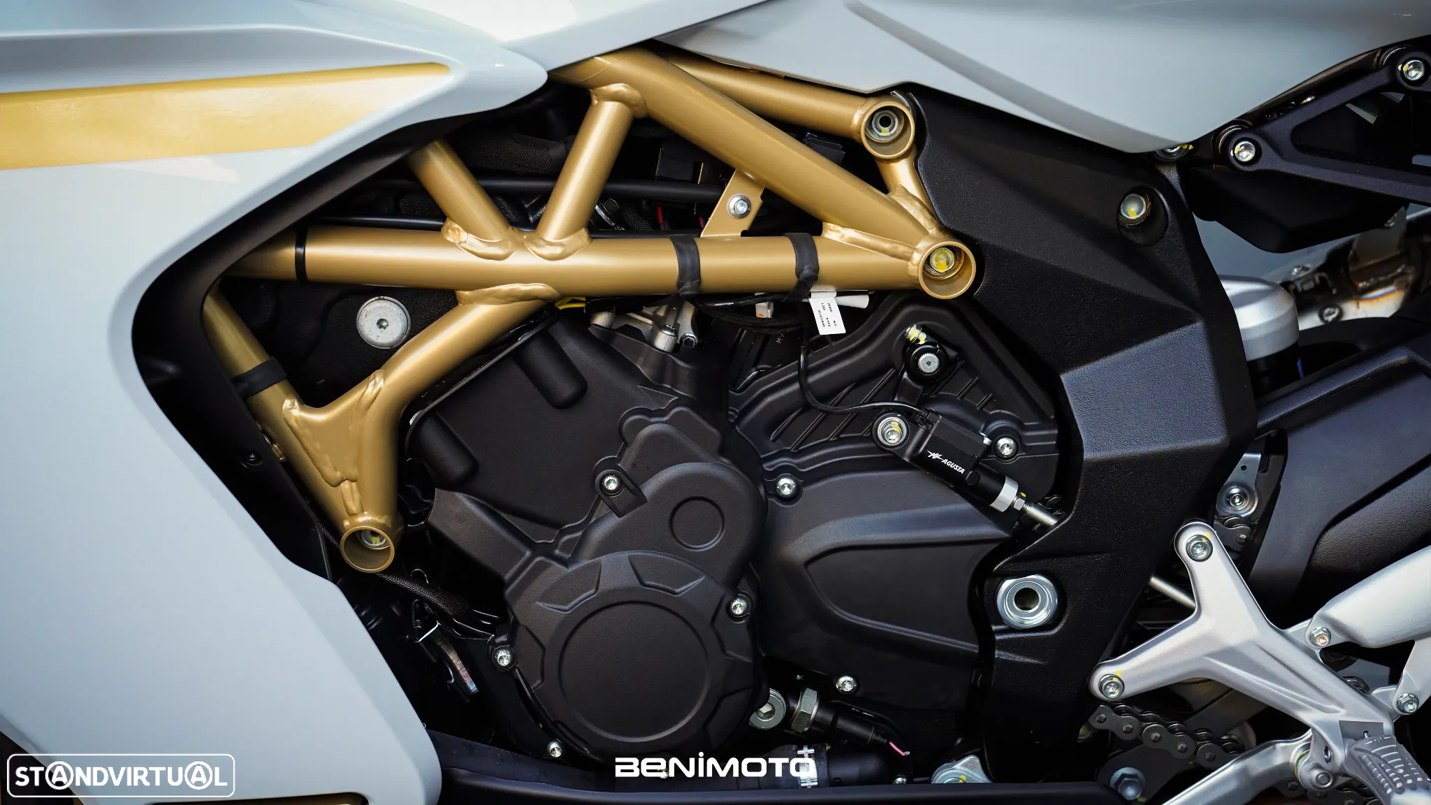 MV Agusta Superveloce S - 14