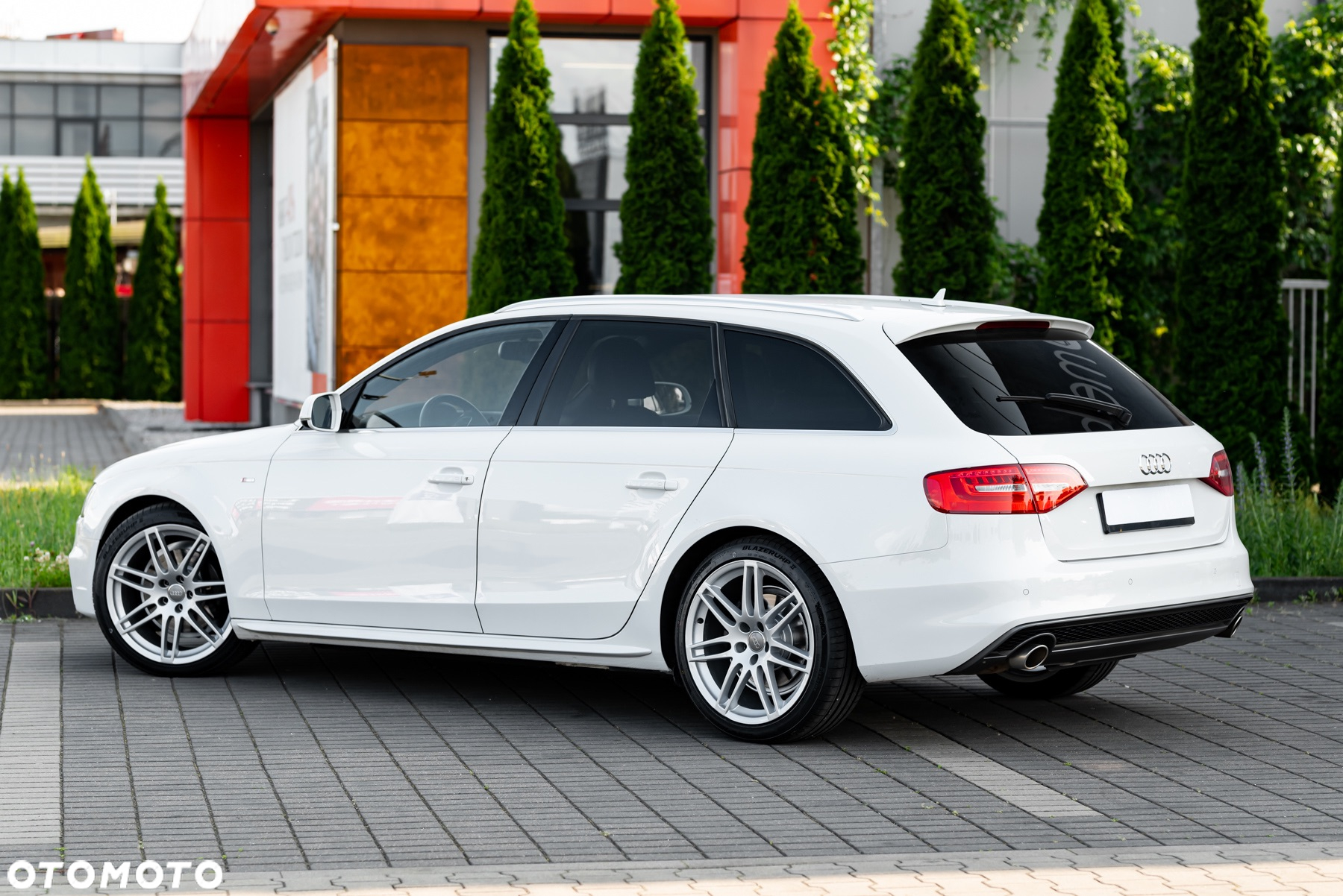 Audi A4 Avant 3.0 TDI DPF quattro S line Sportpaket - 4
