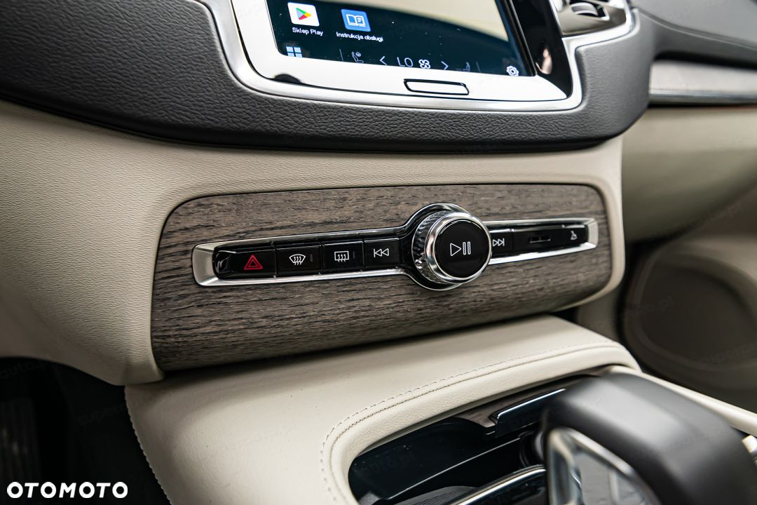 Volvo XC 90 - 24