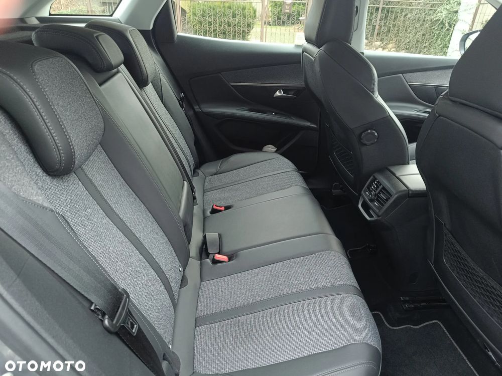 Peugeot 3008 1.5 BlueHDi Allure S&S EAT8 - 24