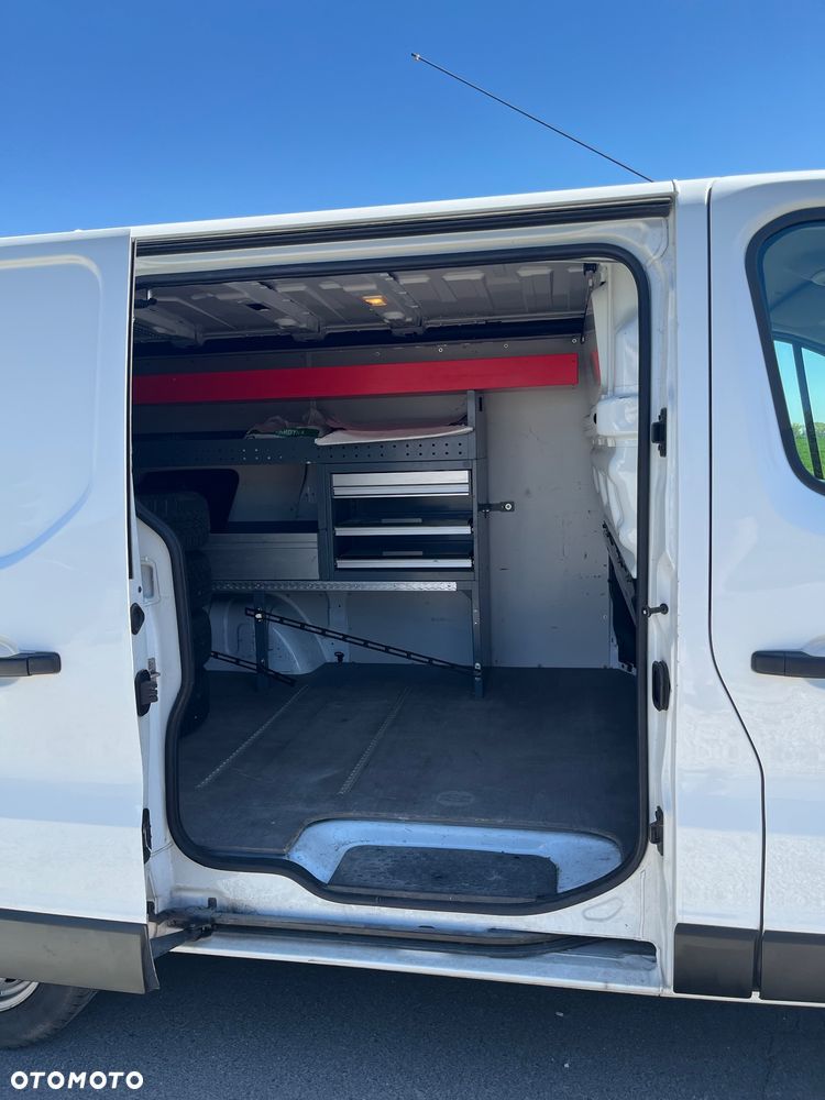 Opel Vivaro - 8