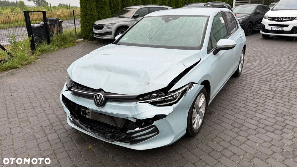 Volkswagen Golf - 1