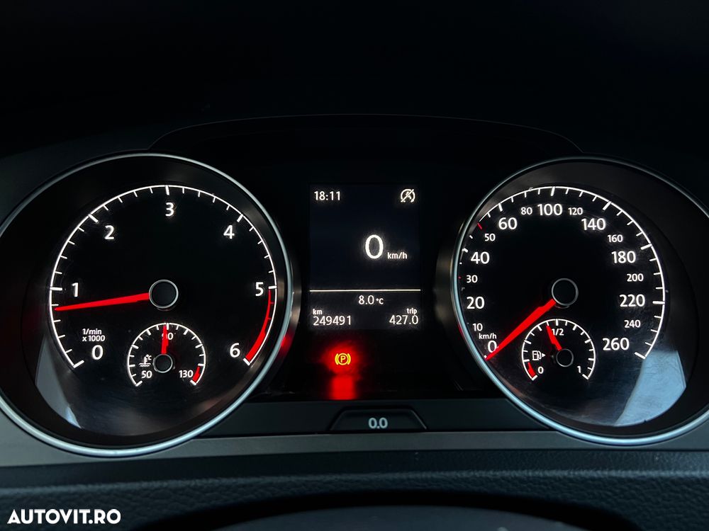 Volkswagen Golf 1.6 TDI DPF Trendline - 8