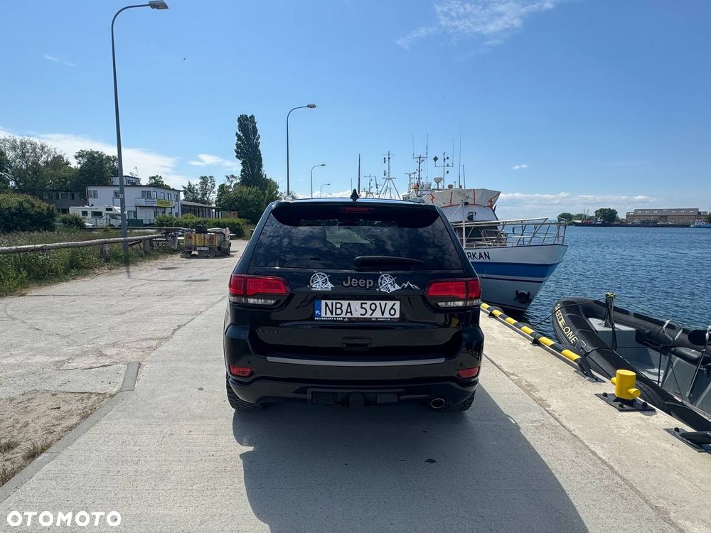 Jeep Grand Cherokee - 9