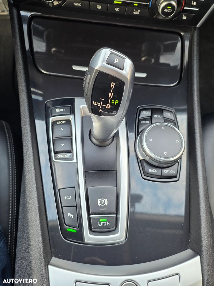 BMW Seria 5 520d Aut. Luxury Line - 30