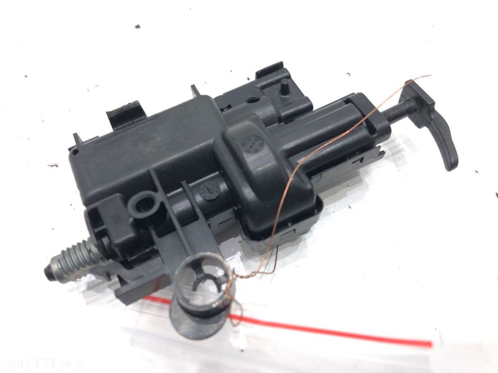 SIŁOWNIK KLAPKI WLEWU PALIWA  RENAULT CLIO IV (BH_) 2012 - 2022 1.5 dCi 110 81 kW [110 KM] olej - 2