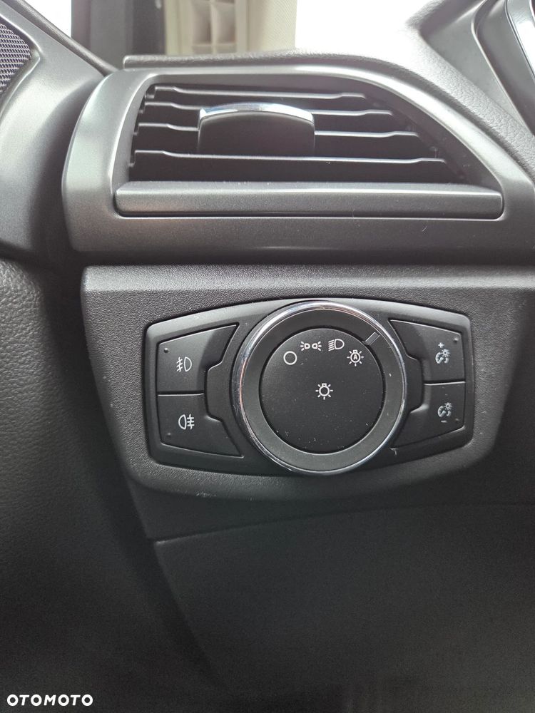 Ford Mondeo - 31