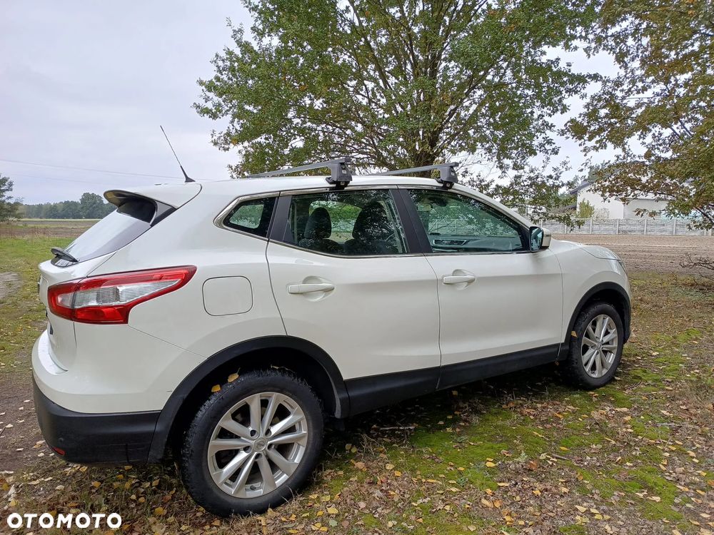 Nissan Qashqai 1.2 DIG-T N-Connecta EU6 - 3