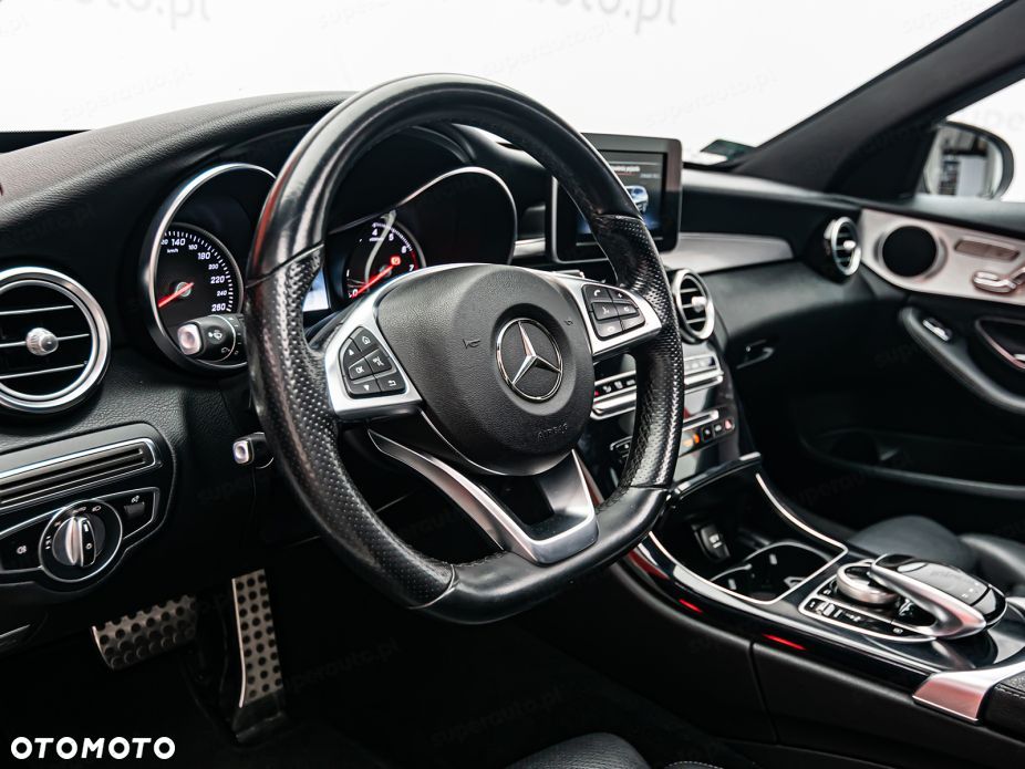 Mercedes-Benz Klasa C 300 9G-TRONIC - 11