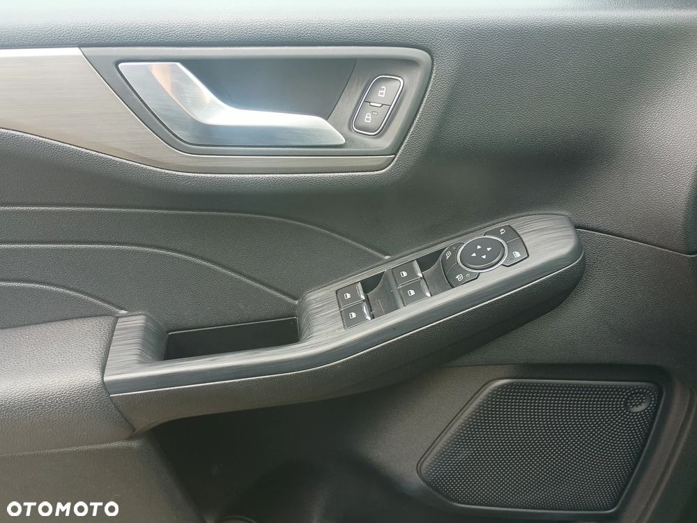 Ford Kuga 2.5 FHEV AWD Titanium eCVT - 22