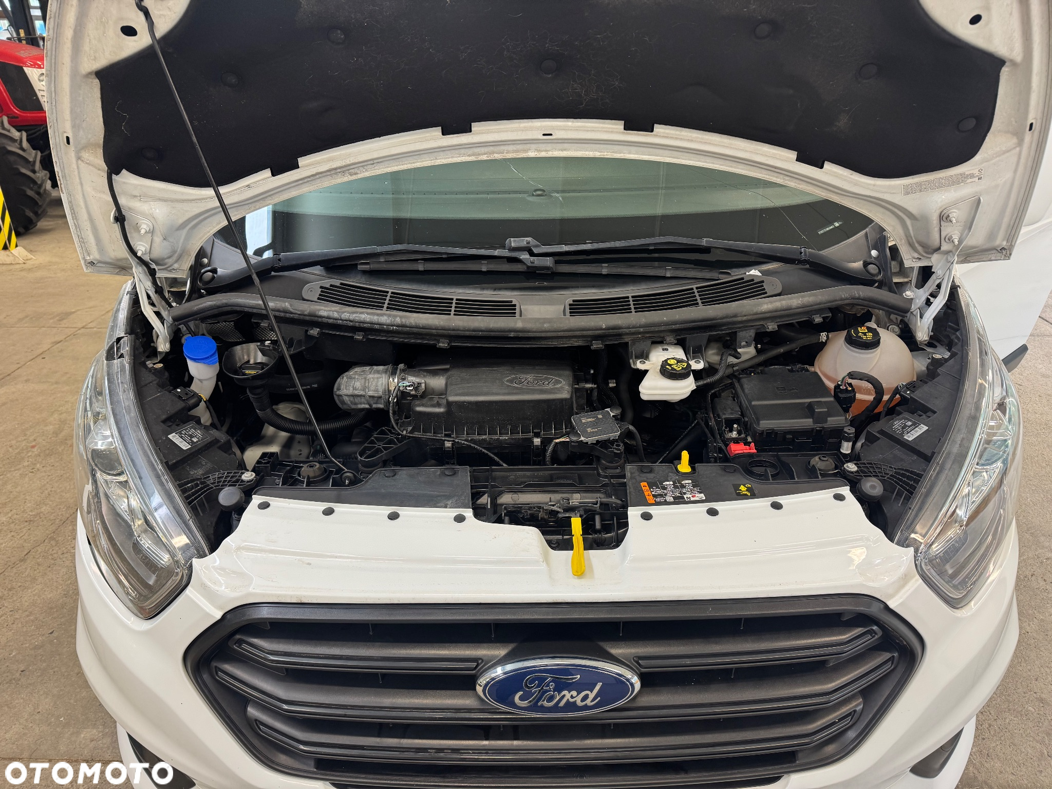Ford Custom - 20