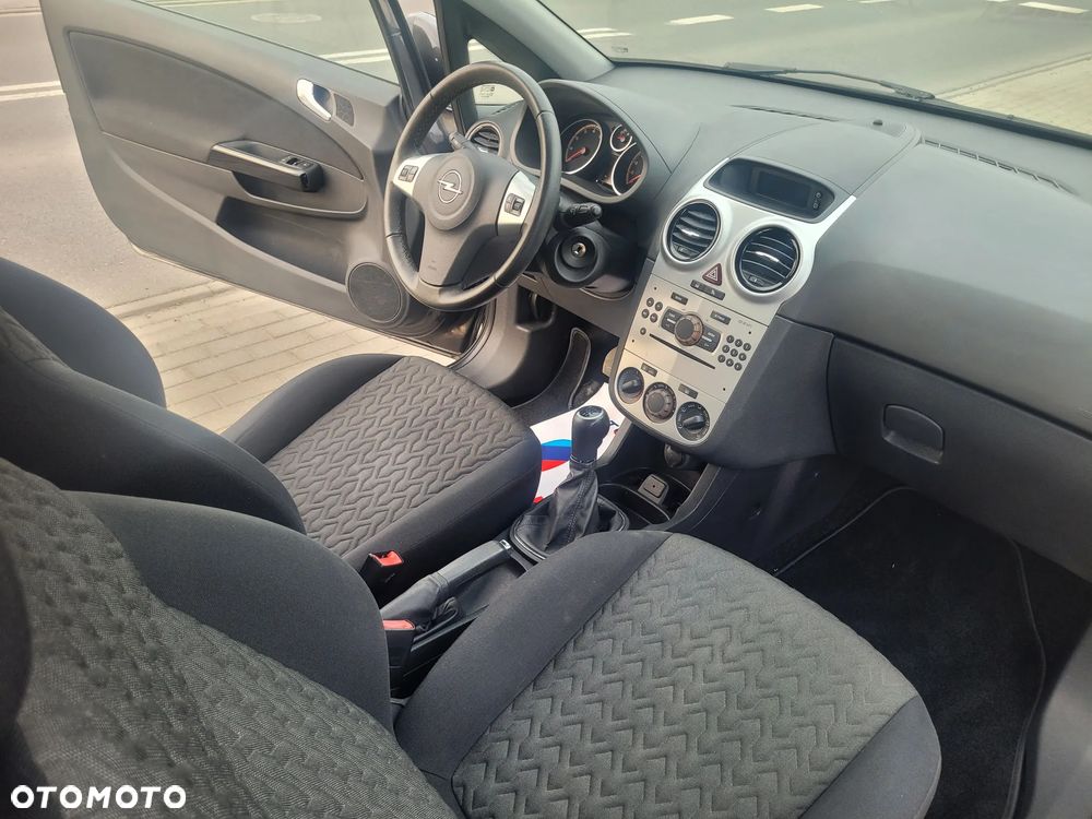 Opel Corsa 1.4 16V Active - 22