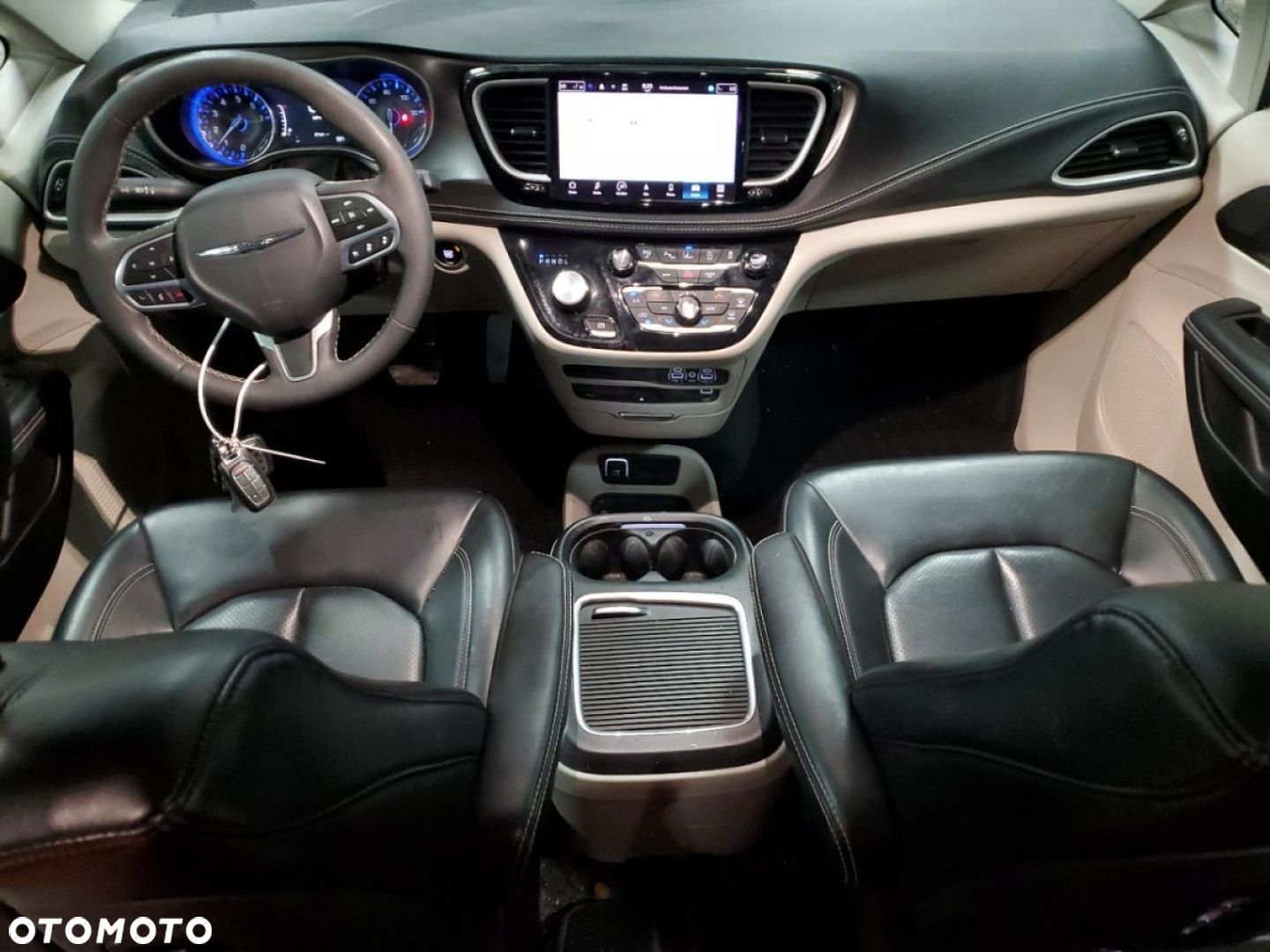 Chrysler Pacifica - 8