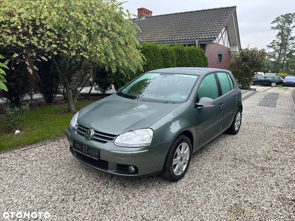 Volkswagen Golf - 1