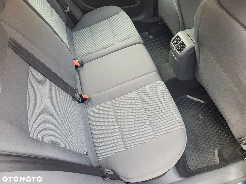Volkswagen Golf 1.6 Tour Edition - 19