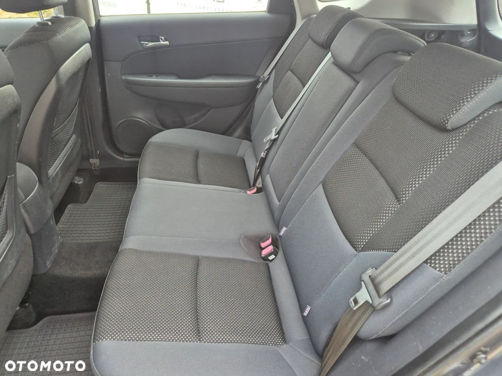 Hyundai i30 1.6 CRDi Premium - 22