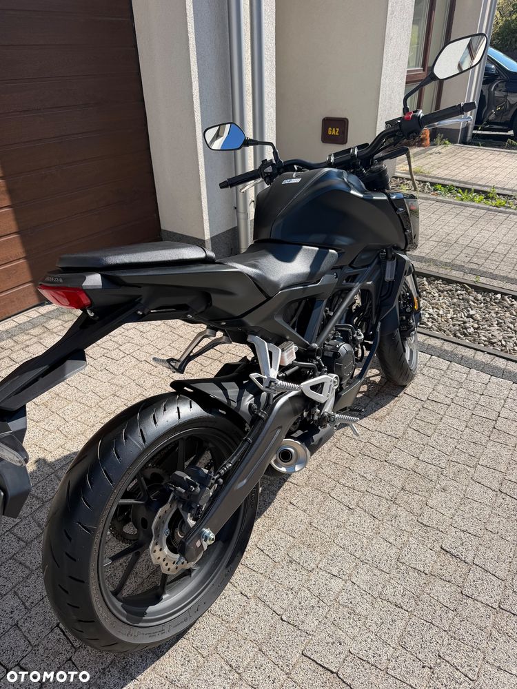 Honda CB - 4