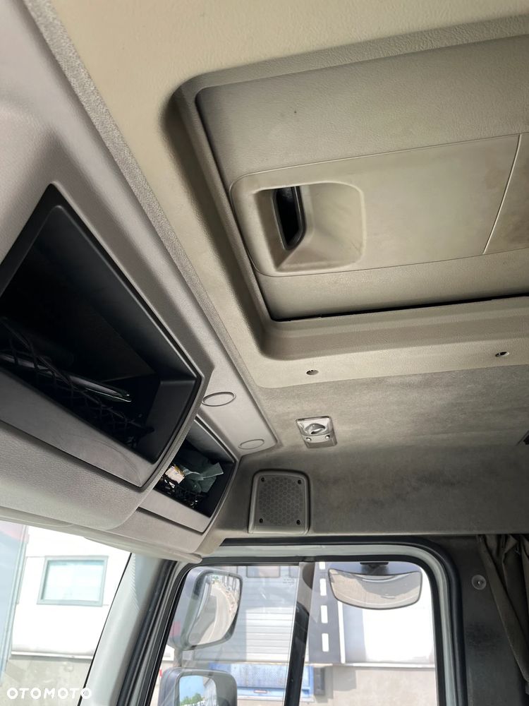 Renault PREMIUM - 10