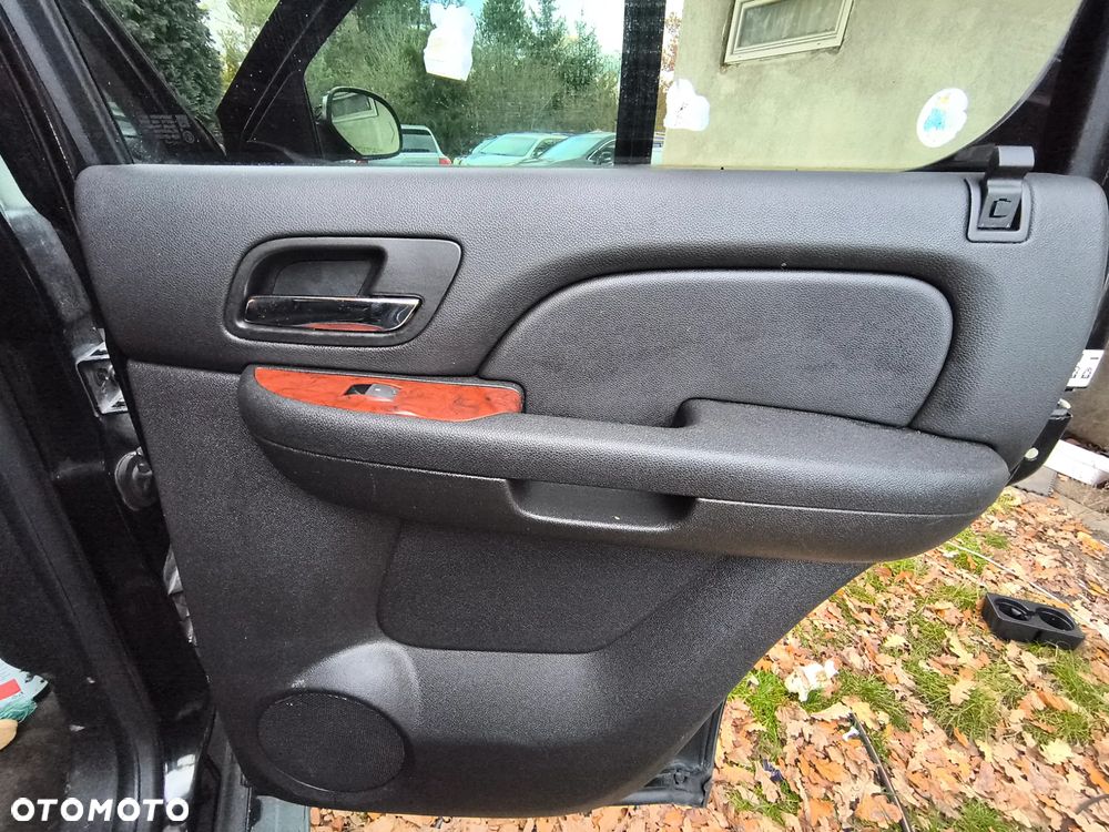 Chevrolet Tahoe - 23