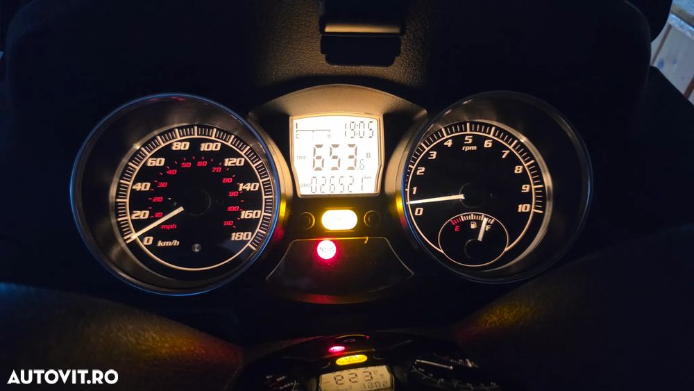 Piaggio MP3 500 Sport - 18