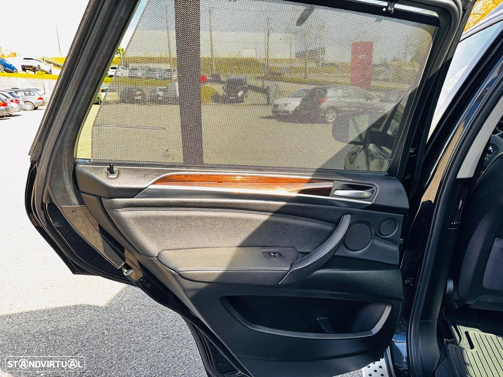 BMW X5 xDrive35d - 16