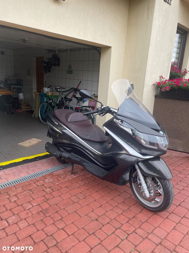 Piaggio X10 - 8
