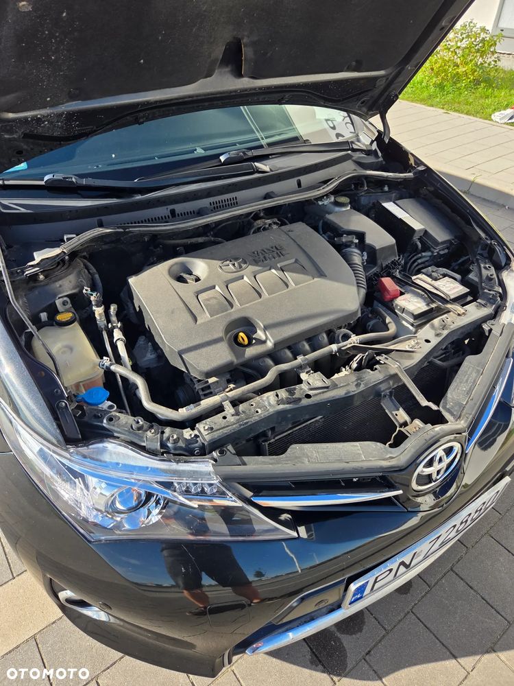 Toyota Auris 1.6 Premium Comfort - 25