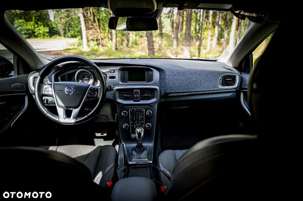 Volvo V40 D4 Momentum - 7