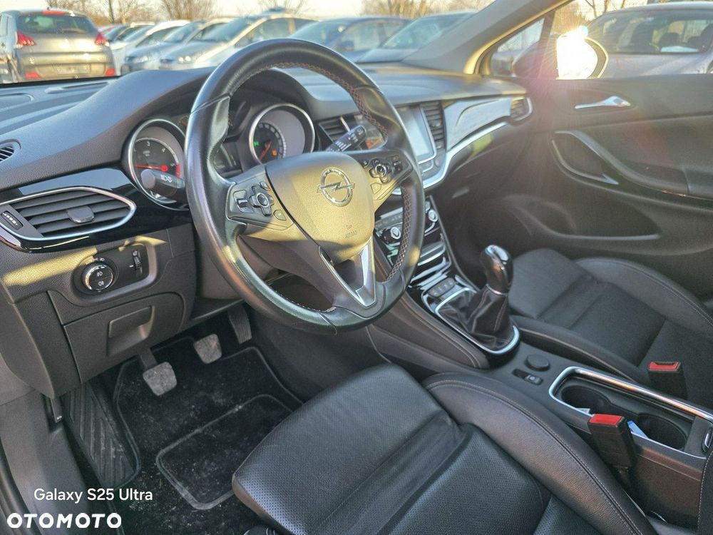Opel Astra 1.6 BiTurbo D (CDTI) Start/Stop Innovation - 26