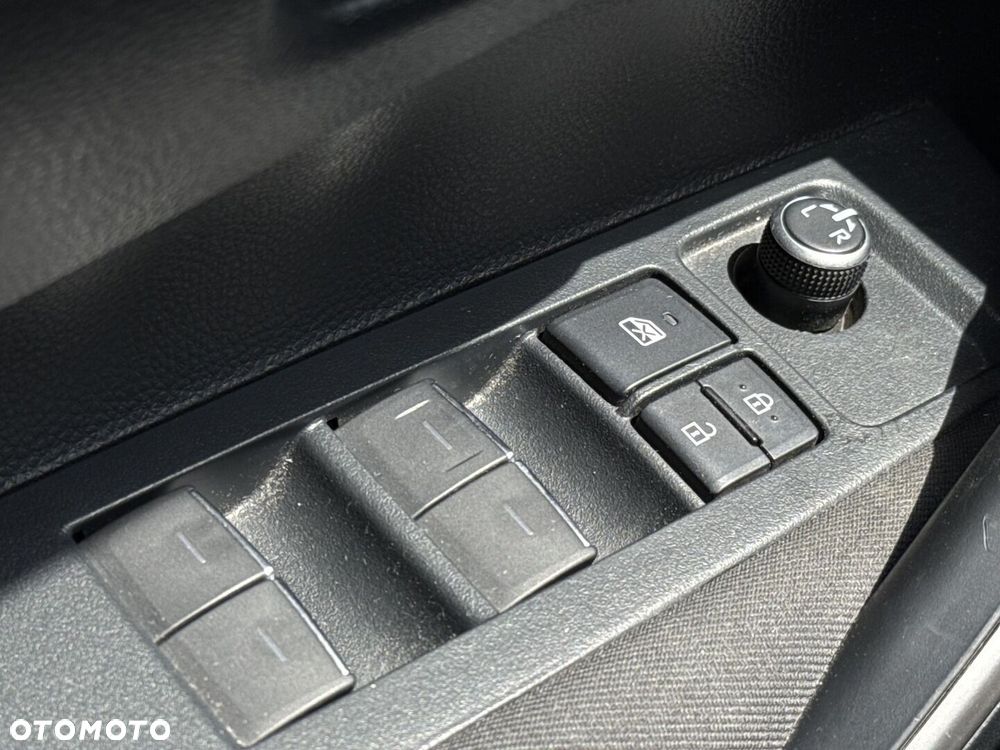 Toyota Corolla 1.8 Hybrid Comfort - 18