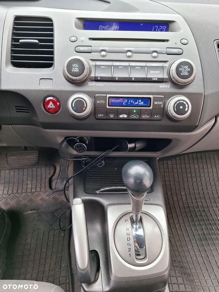 Honda Civic 1.8 Executive - 9