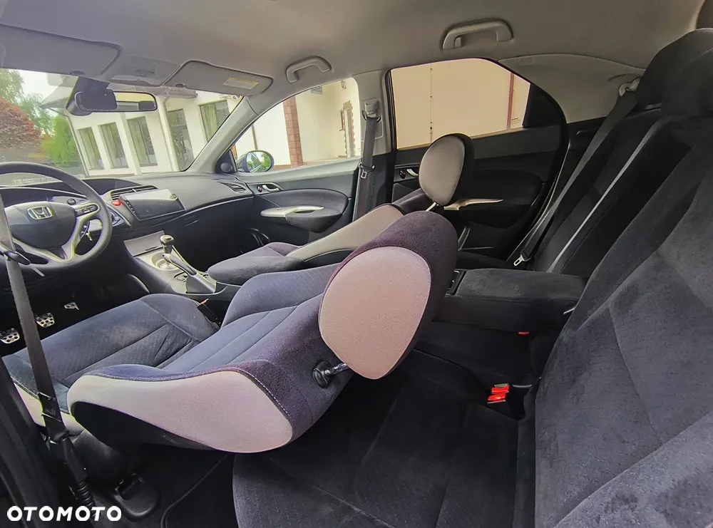 Honda Civic 1.8 Executive - 28