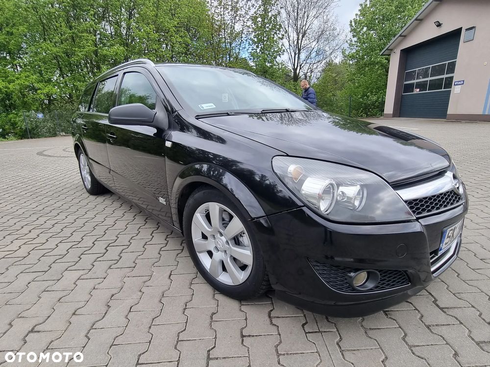 Opel Astra 2.0 T Cosmo - 11