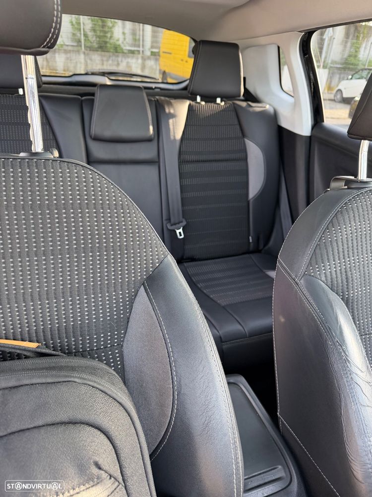 Peugeot 2008 1.6 e-HDi Allure - 5