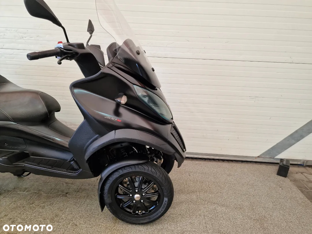Piaggio MP-3 - 19