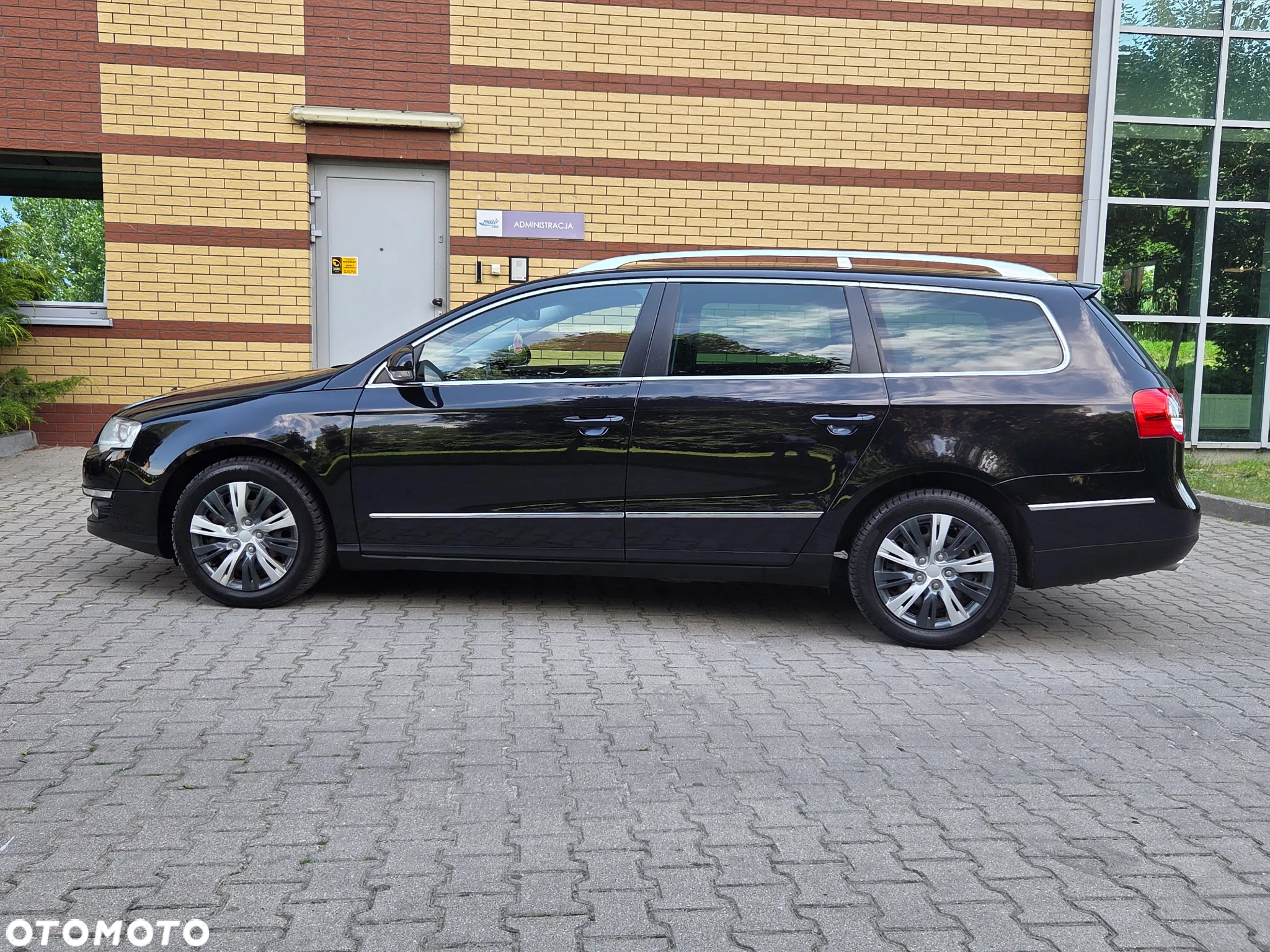 Volkswagen Passat 2.0 TDI Highline - 12