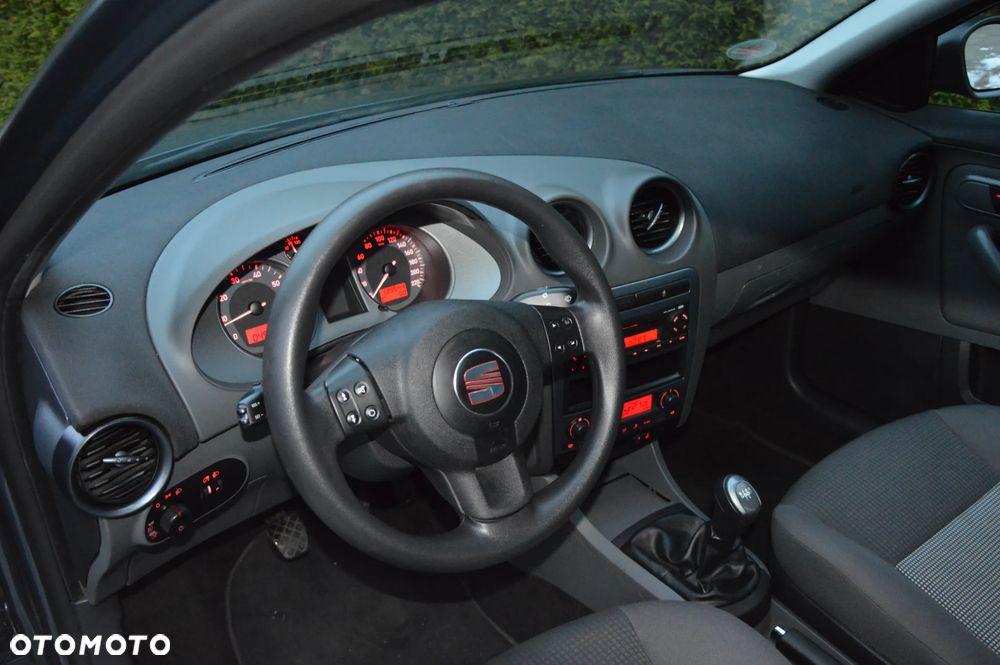 Seat Ibiza 1.4 16V Style - 8