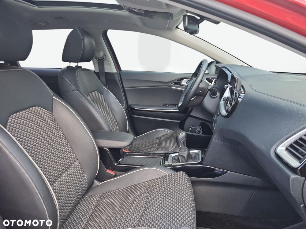 Kia Ceed 1.5 T-GDI Business Line - 30