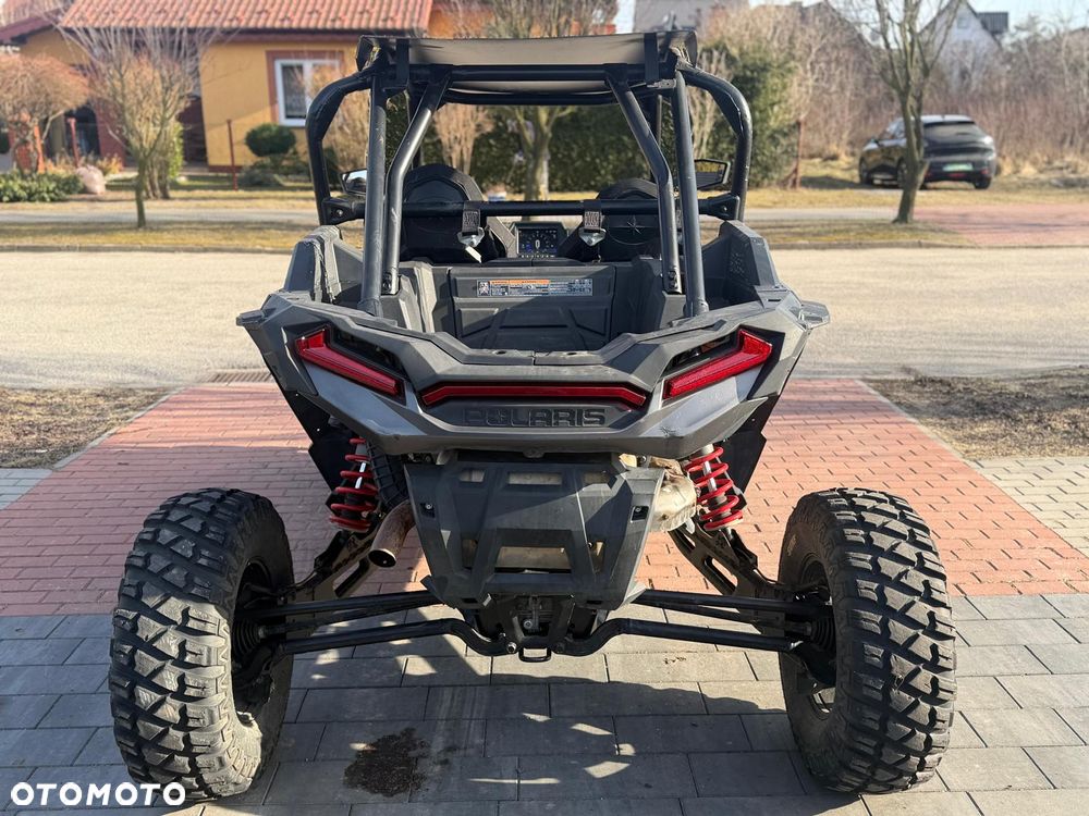 Polaris RZR - 6