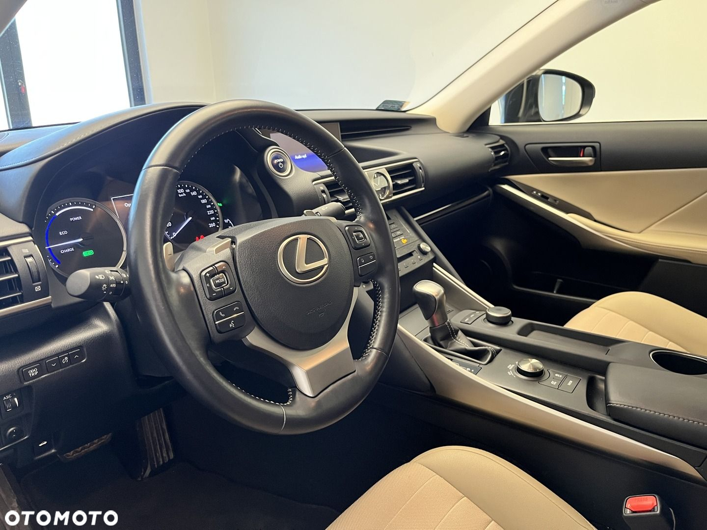Lexus IS - 5